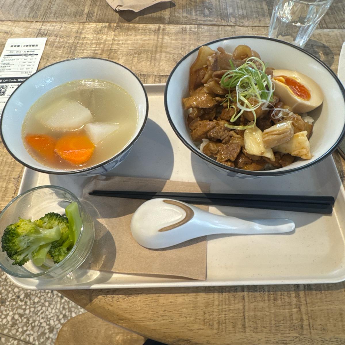 山海滷肉飯