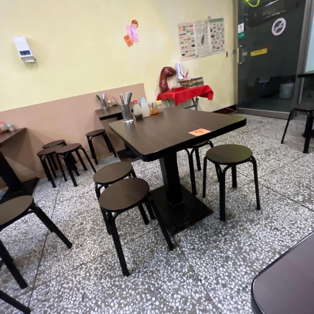 店內座位一角