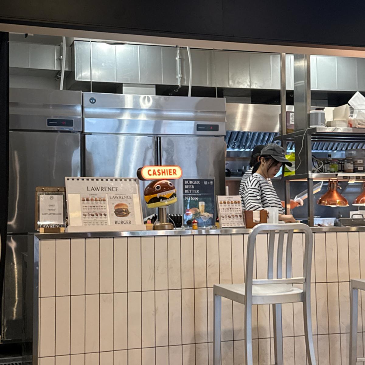 LAWRENCE BURGER | 2.5-star review by Christy | Hamburger | Fooday