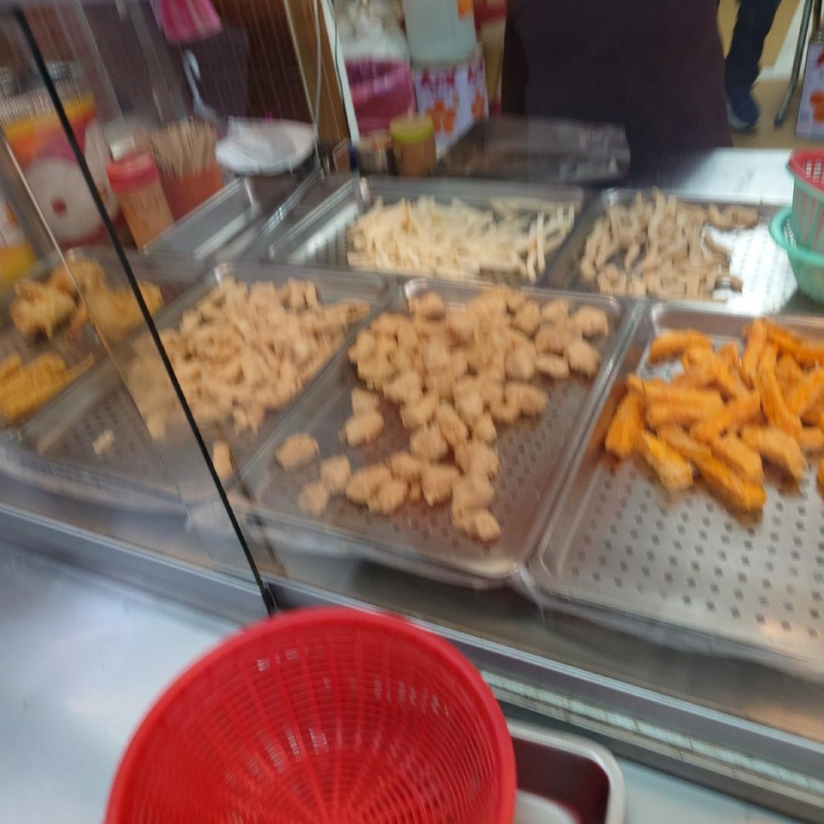 只能照一部分，有其他客人