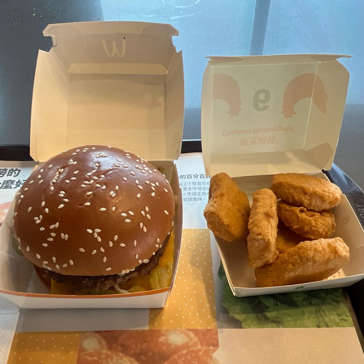麥當勞-台中崇德餐廳在Fooday 美食社群| 找餐廳不踩雷，最真實的美食App