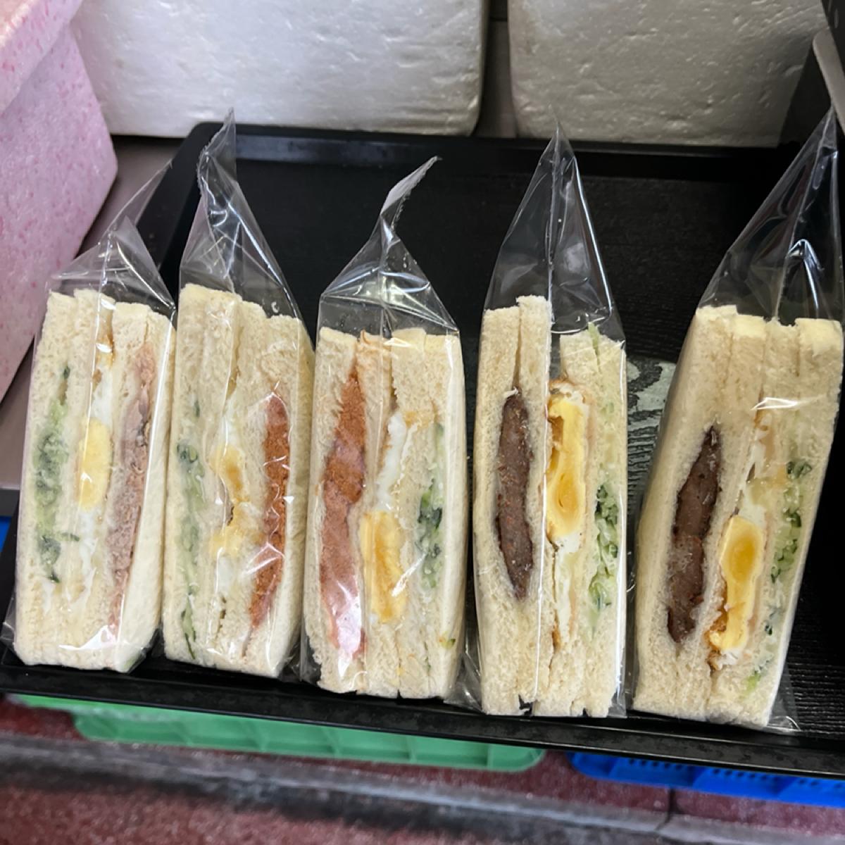 B439s「春日大社鹿角香合」木遊軒一丘造一司作　共袋(一丘)共箱(一丘一司銘) 就是那個，早餐店on Fooday - Your Trusted Food Guide App