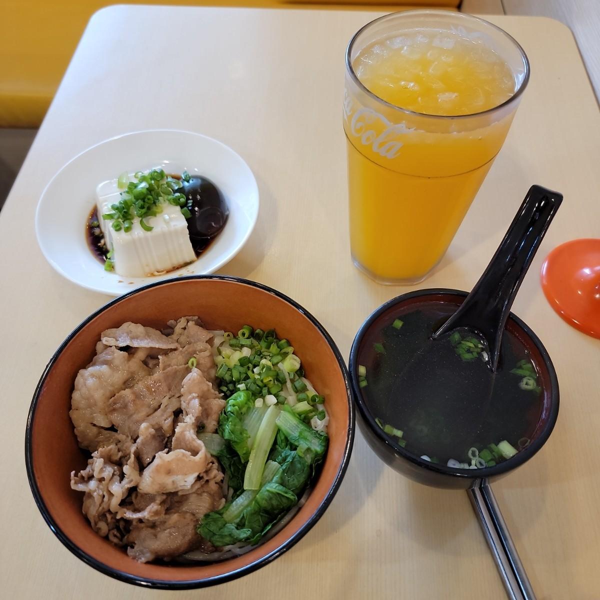 餐點全家福