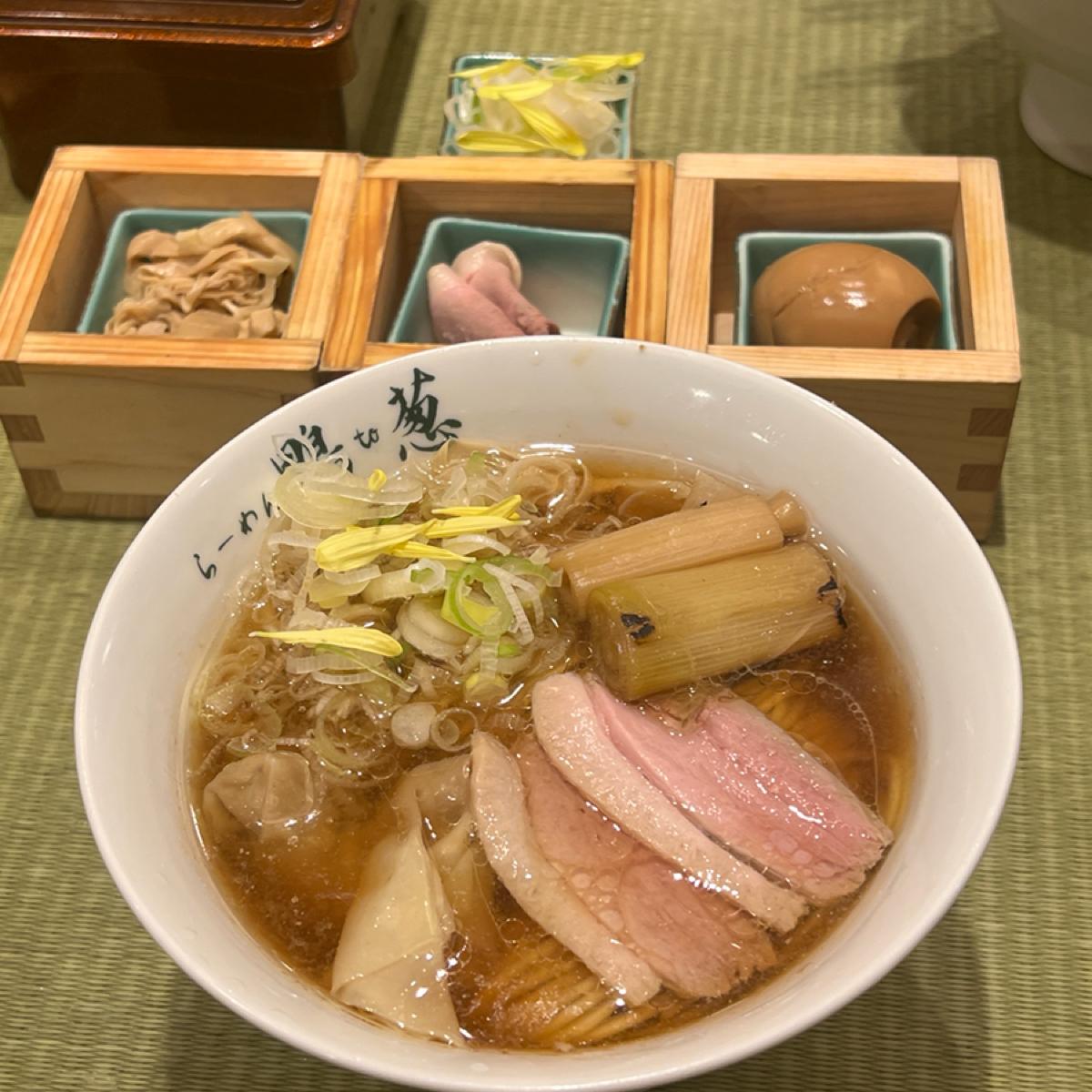 上 鴨らーめん：有糖心蛋、鴨肉、筍、餛飩 ¥1380